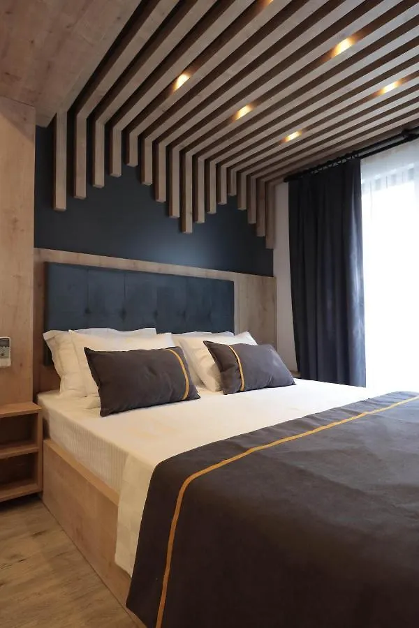Badawood Arjin Otel Ayvalı