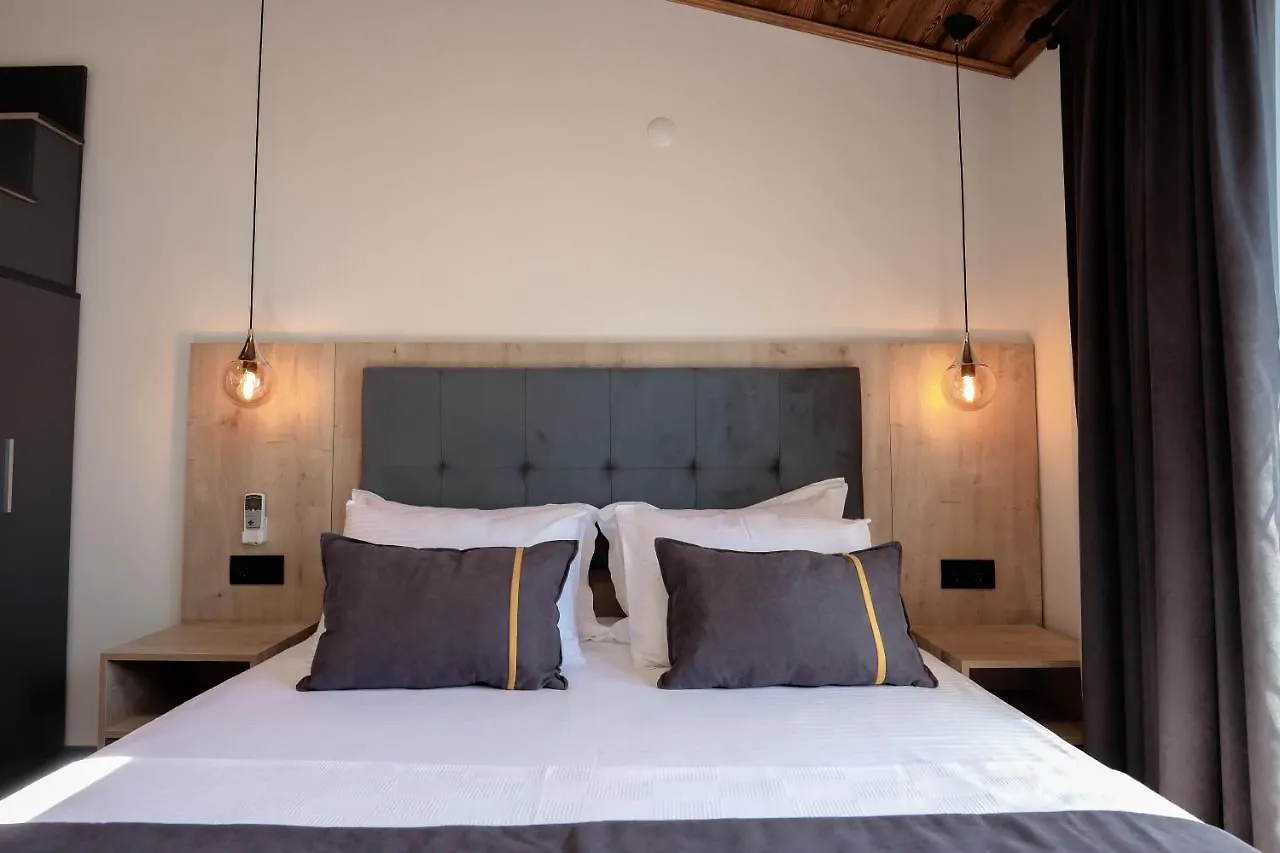 Badawood Arjin Otel Ayvalı