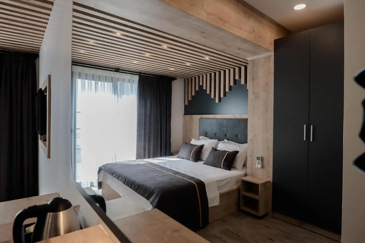 Badawood Arjin Otel Ayvalı