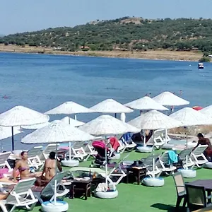 Otel Cunda Beyaz Balina, Ayvalı