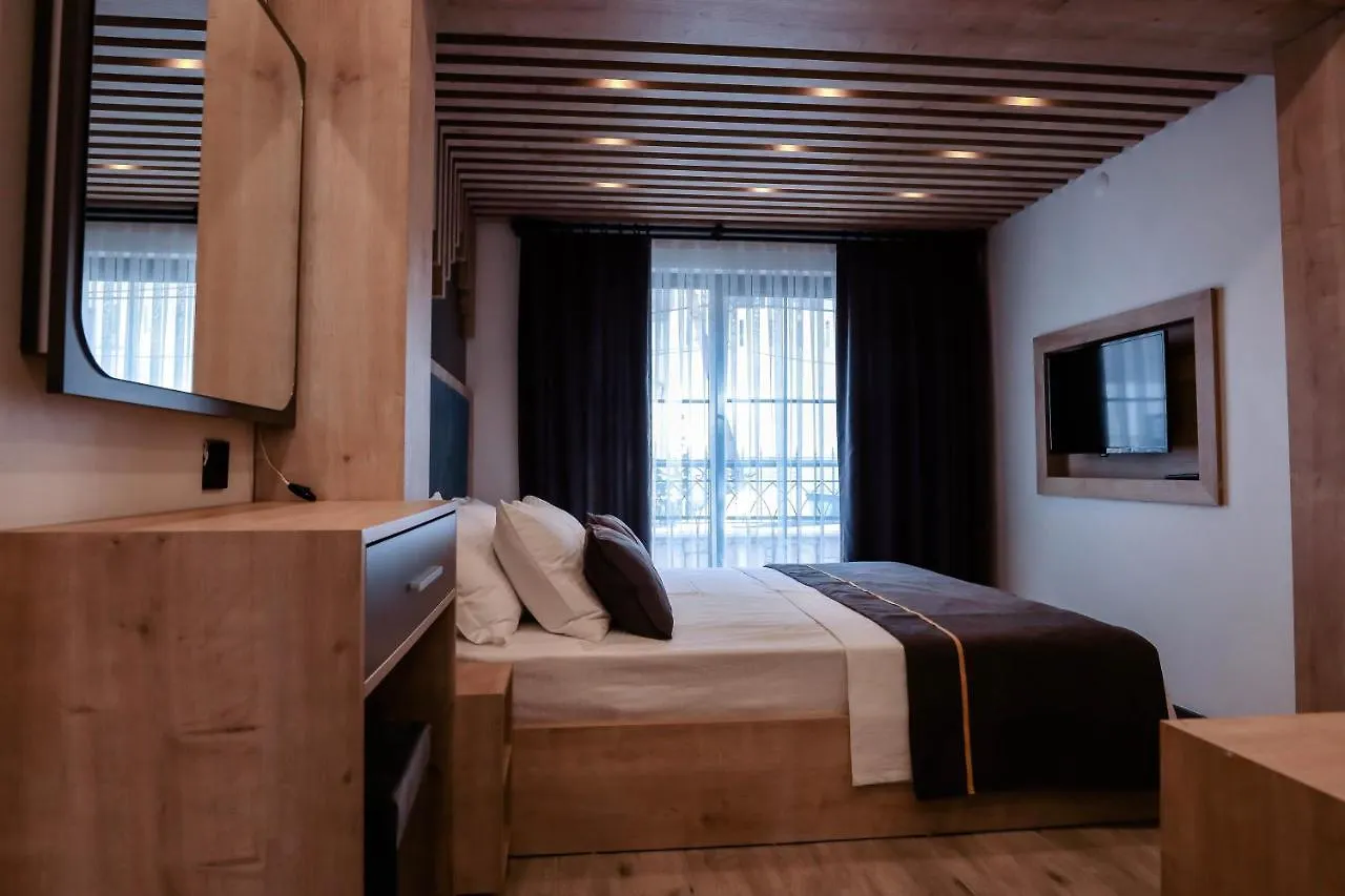 Badawood Arjin Hotell Ayvalı